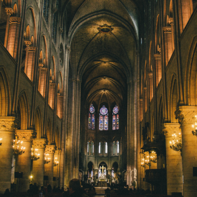 História da Igreja: Dois mil anos de fé e desafios